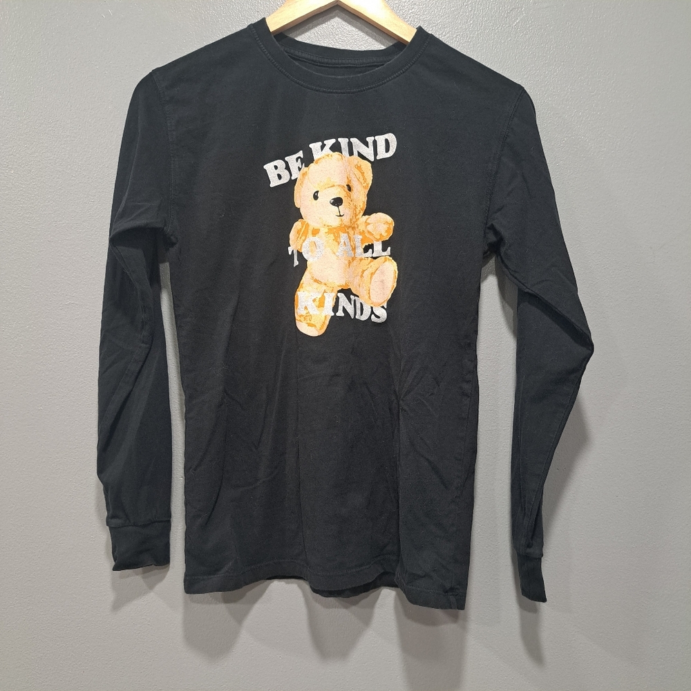 Ivory Ella Sz XXS Be Kind To All Kinds LS Graphic Tee Black